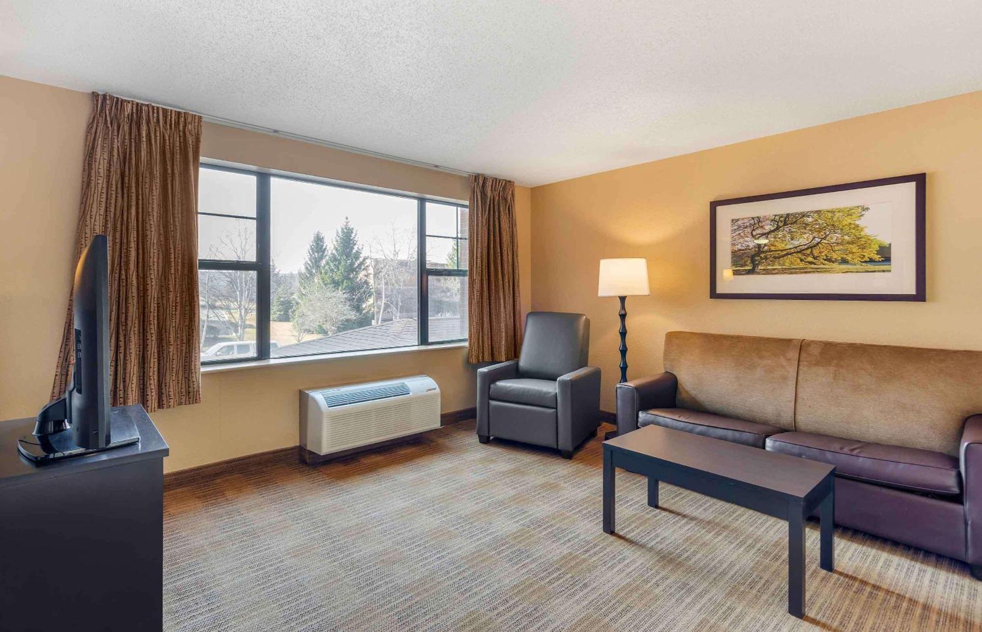 Extended Stay America Suites - Chicago - Vernon Hills - Lake Forest Exterior photo